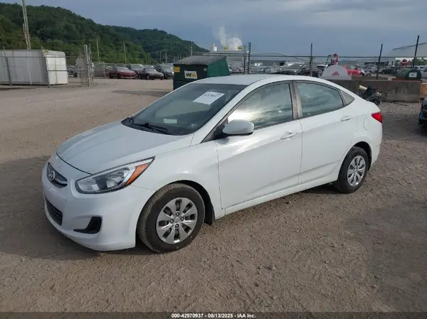 KMHCT4AE3HU359252 2017 HYUNDAI ACCENT - Image 2