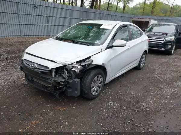 KMHCT4AE3HU366556 2017 HYUNDAI ACCENT - Image 2