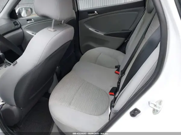 KMHCT4AE3HU366556 2017 HYUNDAI ACCENT - Image 8