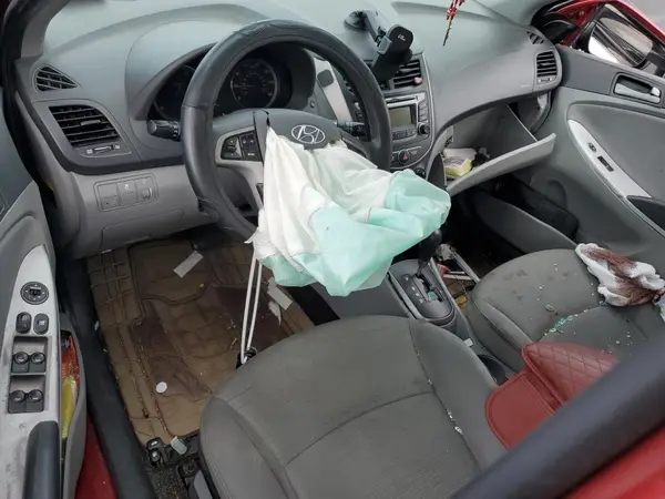 KMHCT4AE3HU370574 2017 HYUNDAI ACCENT - Image 8