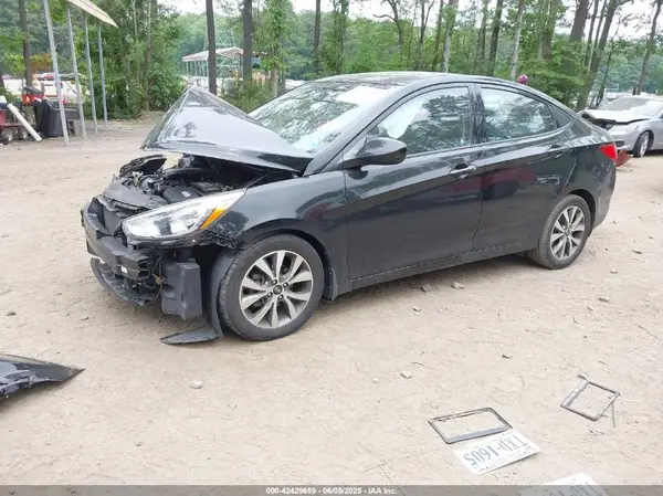 KMHCT4AE3HU379646 2017 HYUNDAI ACCENT - Image 2