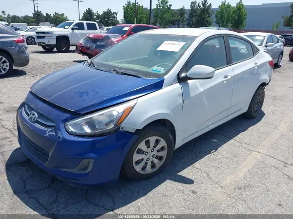 KMHCT4AE3HU381218 2017 HYUNDAI ACCENT - Image 2