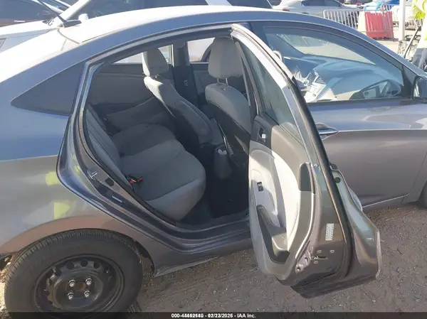 KMHCT4AE4GU038707 2016 HYUNDAI ACCENT - Image 8