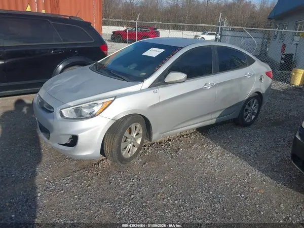 KMHCT4AE4GU044197 2016 HYUNDAI ACCENT - Image 2