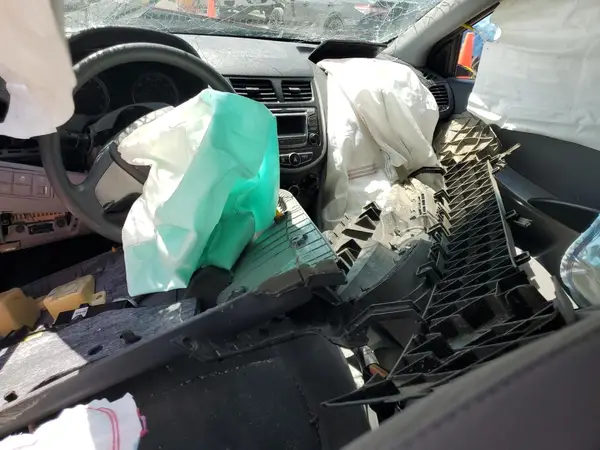 KMHCT4AE4GU073702 2016 HYUNDAI ACCENT - Image 8