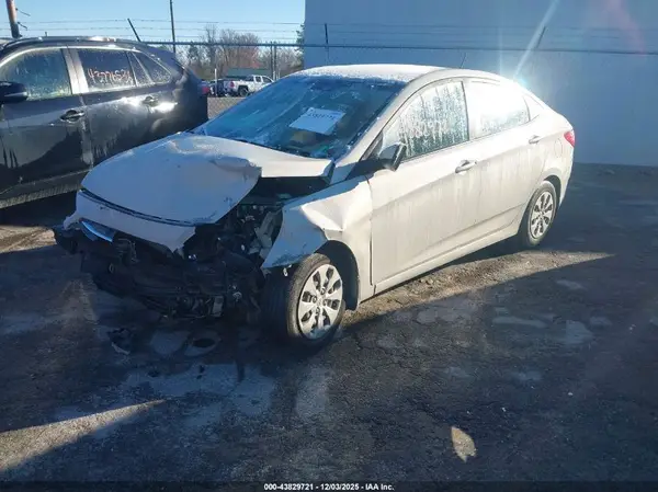 KMHCT4AE4GU074705 2016 HYUNDAI ACCENT - Image 2