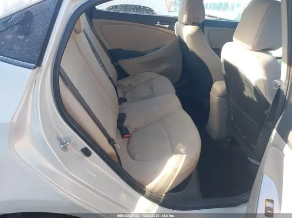 KMHCT4AE4GU074705 2016 HYUNDAI ACCENT - Image 8