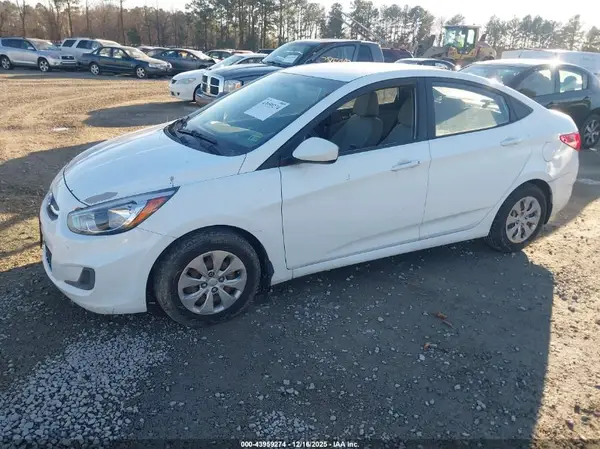 KMHCT4AE4GU127872 2016 HYUNDAI ACCENT - Image 2