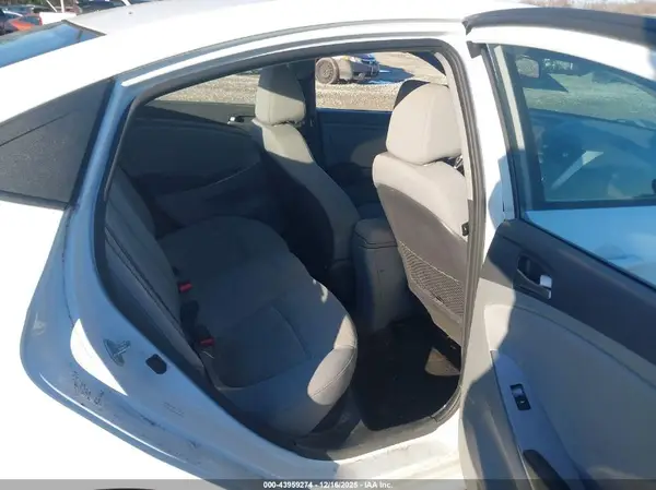 KMHCT4AE4GU127872 2016 HYUNDAI ACCENT - Image 8