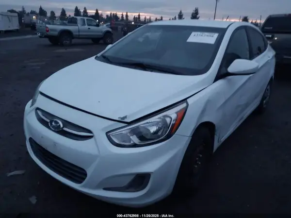 KMHCT4AE4GU137575 2016 HYUNDAI ACCENT - Image 2