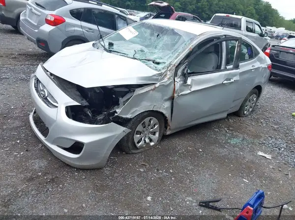 KMHCT4AE4GU139584 2016 HYUNDAI ACCENT - Image 2