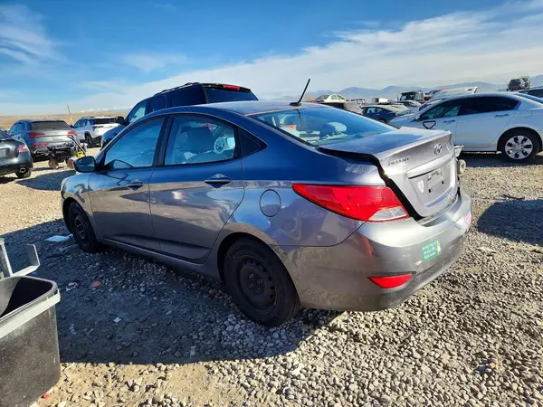 KMHCT4AE4GU161309 2016 HYUNDAI ACCENT - Image 2