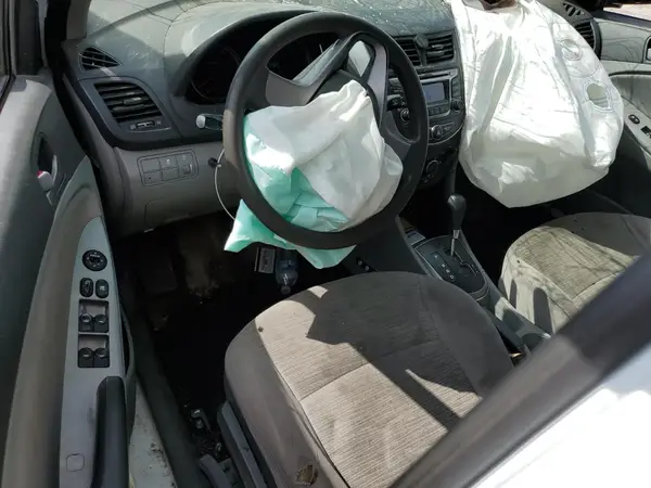 KMHCT4AE4GU162749 2016 HYUNDAI ACCENT - Image 8