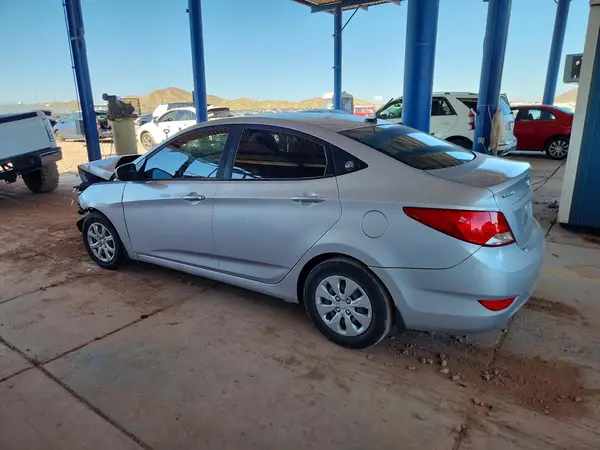 KMHCT4AE4GU163884 2016 HYUNDAI ACCENT - Image 2
