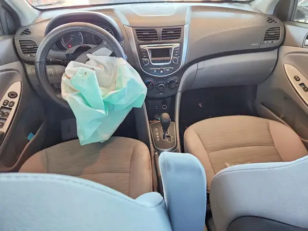 KMHCT4AE4GU163884 2016 HYUNDAI ACCENT - Image 8