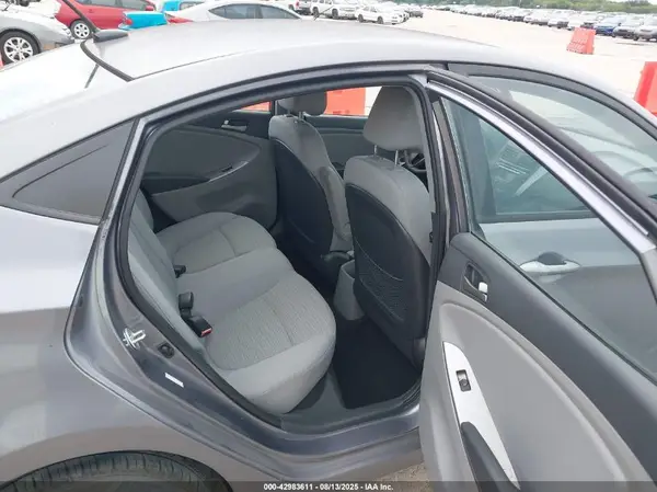 KMHCT4AE4GU942007 2016 HYUNDAI ACCENT - Image 8