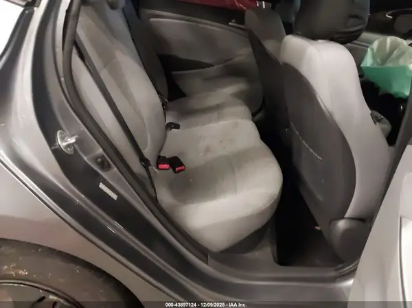 KMHCT4AE4GU967568 2016 HYUNDAI ACCENT - Image 8
