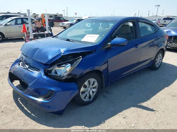 KMHCT4AE4GU975864 2016 HYUNDAI ACCENT - Image 2
