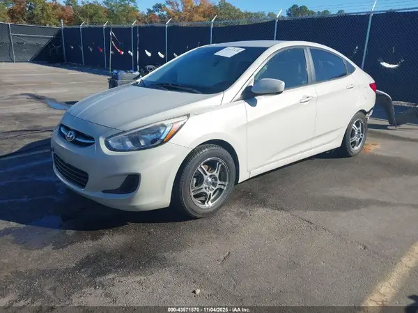 KMHCT4AE4GU977937 2016 HYUNDAI ACCENT - Image 2