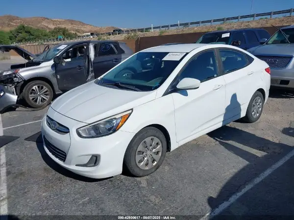 KMHCT4AE4HU170528 2017 HYUNDAI ACCENT - Image 2