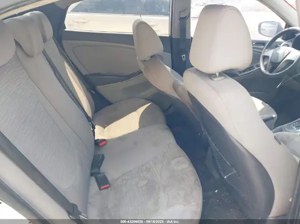 KMHCT4AE4HU197258 2017 HYUNDAI ACCENT - Image 8