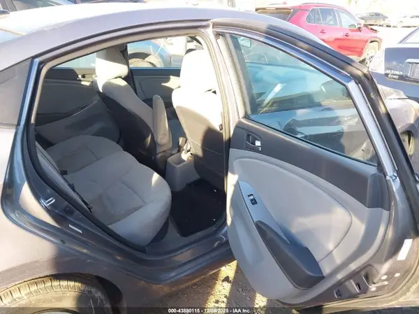 KMHCT4AE4HU212941 2017 HYUNDAI ACCENT - Image 8