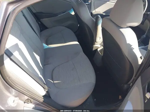 KMHCT4AE4HU218738 2017 HYUNDAI ACCENT - Image 8