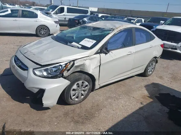 KMHCT4AE4HU224796 2017 HYUNDAI ACCENT - Image 2