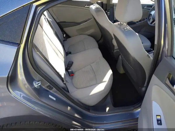 KMHCT4AE4HU252291 2017 HYUNDAI ACCENT - Image 8