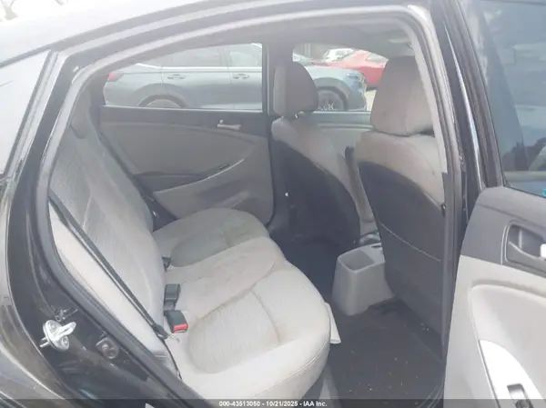 KMHCT4AE4HU253330 2017 HYUNDAI ACCENT - Image 8