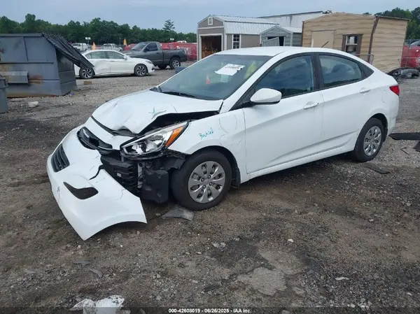 KMHCT4AE4HU261749 2017 HYUNDAI ACCENT - Image 2