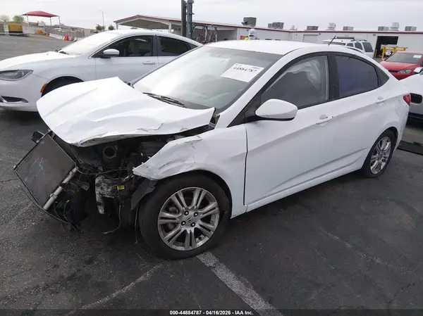 KMHCT4AE4HU272332 2017 HYUNDAI ACCENT - Image 2