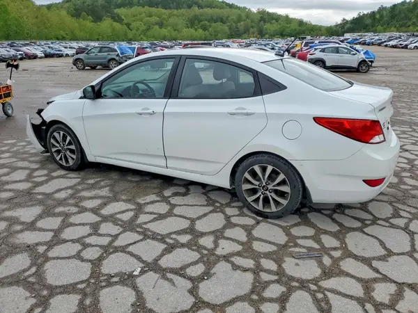 KMHCT4AE4HU283668 2017 HYUNDAI ACCENT - Image 2