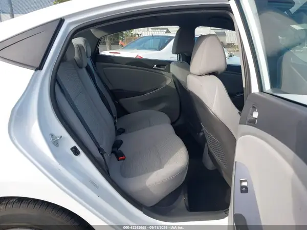 KMHCT4AE4HU286361 2017 HYUNDAI ACCENT - Image 8