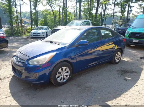 KMHCT4AE4HU288921 2017 HYUNDAI ACCENT - Image 2
