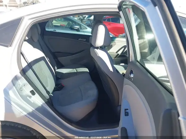 KMHCT4AE4HU311968 2017 HYUNDAI ACCENT - Image 8