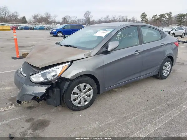 KMHCT4AE4HU318015 2017 HYUNDAI ACCENT - Image 2