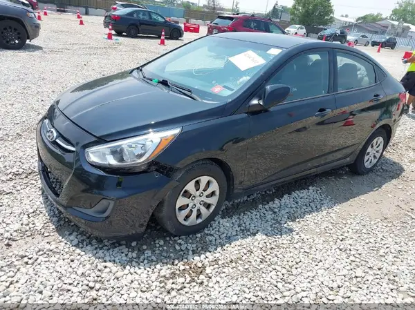 KMHCT4AE4HU328009 2017 HYUNDAI ACCENT - Image 2