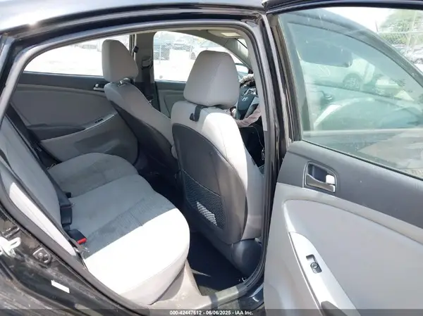 KMHCT4AE4HU328009 2017 HYUNDAI ACCENT - Image 8