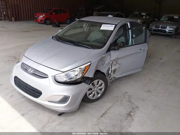 KMHCT4AE4HU330939 2017 HYUNDAI ACCENT - Image 2