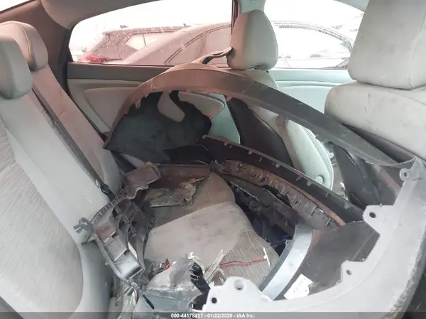 KMHCT4AE4HU332531 2017 HYUNDAI ACCENT - Image 8