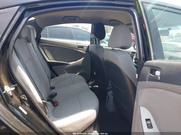 KMHCT4AE4HU354755 2017 HYUNDAI ACCENT - Image 8