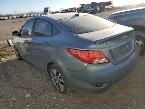 KMHCT4AE4HU355629 2017 HYUNDAI ACCENT - Image 2