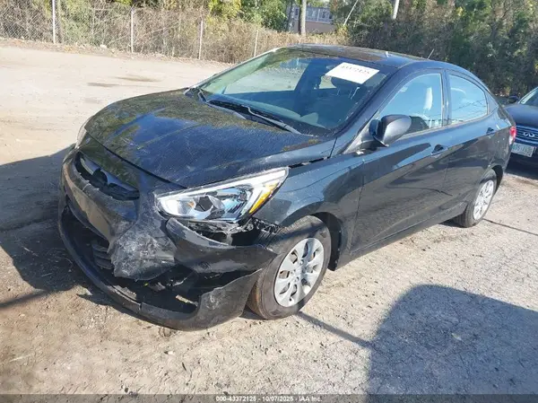 KMHCT4AE4HU356523 2017 HYUNDAI ACCENT - Image 2