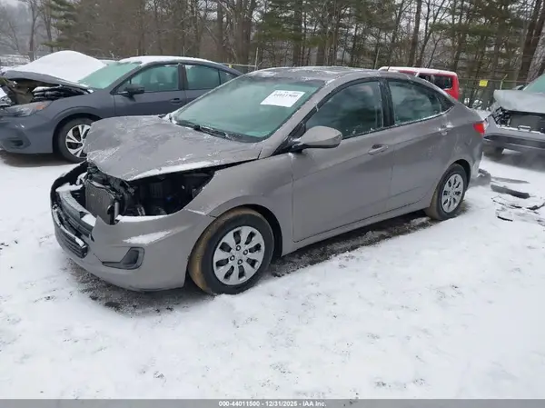 KMHCT4AE4HU358448 2017 HYUNDAI ACCENT - Image 2