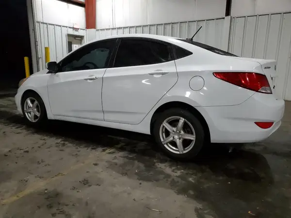 KMHCT4AE4HU359258 2017 HYUNDAI ACCENT - Image 2