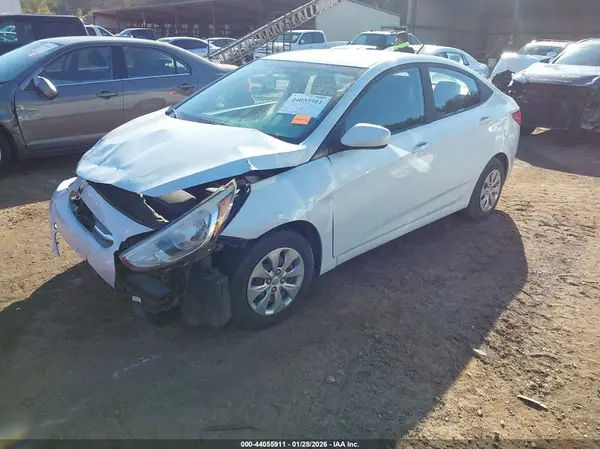 KMHCT4AE4HU361883 2017 HYUNDAI ACCENT - Image 2