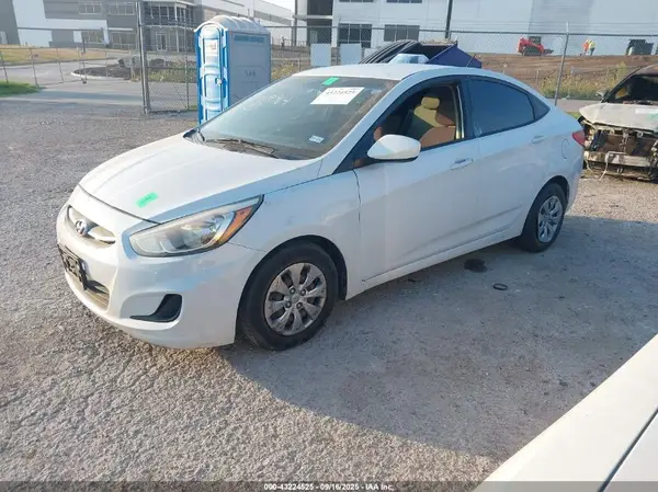 KMHCT4AE4HU365884 2017 HYUNDAI ACCENT - Image 2