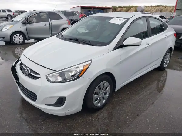 KMHCT4AE4HU368140 2017 HYUNDAI ACCENT - Image 2