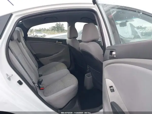 KMHCT4AE4HU368140 2017 HYUNDAI ACCENT - Image 8
